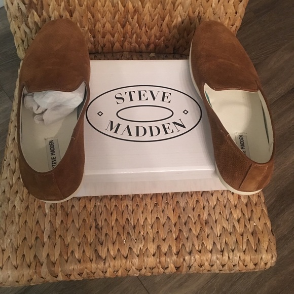 Steve Madden Arrow Perforated Slip On Loafer Shoes - Picture 6 of 8